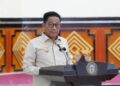 Bupati Murung Raya, Heriyus, saat menyampaikan sambutan dalam Forum Koordinasi Pemerintah Daerah dan Investor di GPU Tira Tangka Balang, Rabu (5/11/2025).