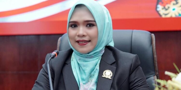 Wakil Ketua I DPRD Murung Raya, Dina Maulidah.