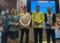 Ketua DPRD Barito Timur, Nursulistio (kanan), saat menghadiri penandatanganan PKS Program Jaksa Garda Desa dan Koperasi Merah Putih Adhyaksa di Kantor Gubernur Kalteng.