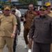 Ketua DPRD Kapuas, Ardiansah, bersama Bupati Kapuas HM. Wiyatno, dalam kunjungan kerja program pembangunan Tahun Anggaran 2025, belum lama ini. (FOTO: DOK.HUMAS)
