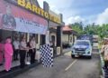 Kapolres Barito Timur AKBP Eddy Santoso, AKBP Eddy Santoso, S.I.K., M.H., melepas bantuan kemanusiaan, di Halaman Mapolres Barito Timur, Rabu (3/12/2025).