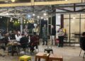 Personel Polres Barito Timur bersama instansi terkait melaksanakan patroli gabungan skala besar di sejumlah titik rawan menjelang Natal 2025 dan Tahun Baru 2026, Senin (22/12/2025) malam.