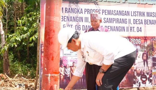 Pemerintah Kabupaten Barito Utara terus memperluas jaringan listrik hingga ke wilayah pelosok. Hal tersebut ditandai dengan pemancangan tiang listrik pertama di empat desa, yaitu Desa Benangen I, Benangen II, Benangen III, dan Desa Sampirang II, Kecamatan Teweh Timur, yang diresmikan langsung oleh Bupati Barito Utara, H. Shalahuddin.
