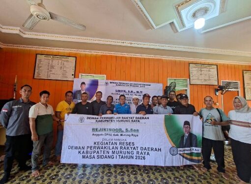 Wakil Ketua II DPRD Murung Raya Likon, S.H., M.M., dan Rejikinoor, S.Sos., selaku Ketua Komisi I DPRD Murung Raya, saat reses bersama di Daerah Pemilihan (Dapil) I, yang meliputi Kecamatan Murung dan Kecamatan Tanah Siang Selatan, baru - baru tadi.