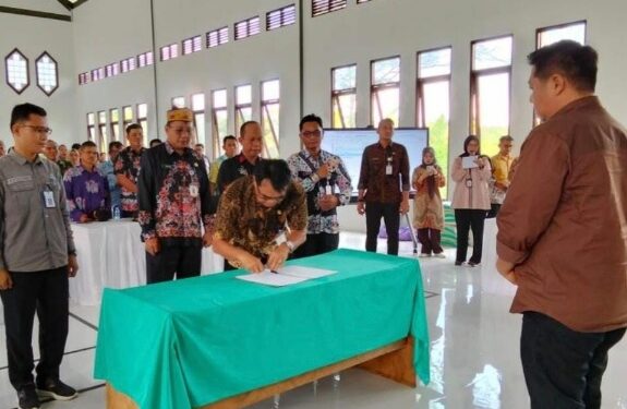 Wakil Bupati Barito Utara Felix Sonadie Y. Tingan, dalam rangkaian Musrenbangcam di Kecamatan Gunung Purei, Kamis (5/2/2026).