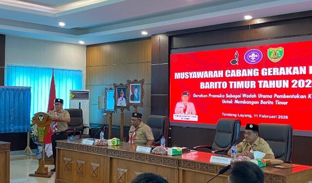Sekda Bartim Misnohartaku, menyampaikan arahan di Muscab Pramuka 2026, Rabu (11/2/2025).