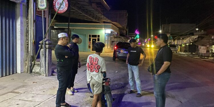 Tugas fungsi Polsek Dusun Tengah yang mengamankan remaja balap liar, Jumat (20/2/2026) dini hari. (Ist)