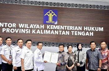 Ketua DPRD Murung Raya, Rumiadi, beserta jajaran dalam harmonisasi perda dengan pihak Kanwilkum Kalteng, Rabu (18/2/2026).