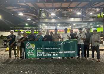 Jajaran Media Relation PT Adaro Indonesia dengan PWI Barito Timur, usai berbuka puasa bersama, Selasa (24/2/2026).