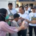 Semarak Ramadan di Tamiang Layang: Komunitas MTB Jago Bartim Turut Bagikan Paket Takjil untuk Pengguna Jalan