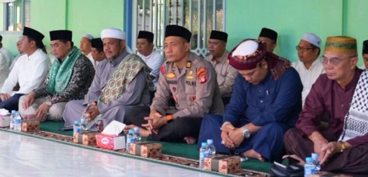 Bupati Barito Utara, Shalahuddin, mengunjungi Masjid Al Muhajirin di Desa Tawan Jaya (SP1), Kamis (5/3/2026).