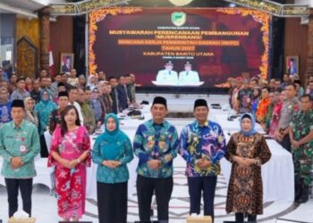 Ketua DPRD Kabupaten Barito Utara, Hj. Mery Rukaini (paling kiri), mengikuti Musrenbang RKPD 2027, Kamis (5/3/2026).