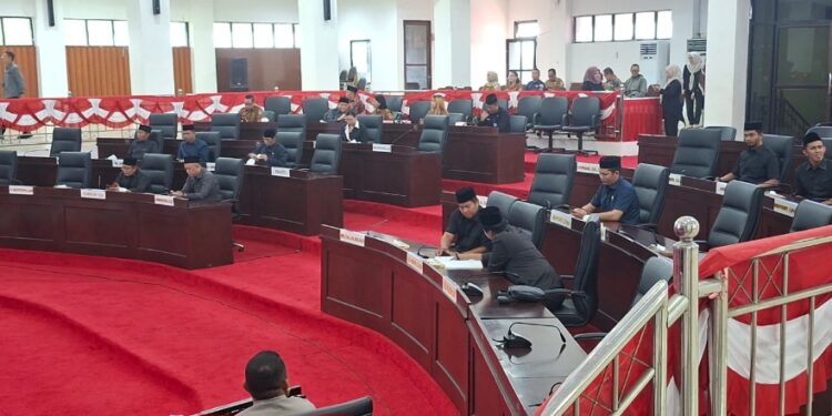 Suasana Rapat Paripurna penyampaian tanggapan fraksi pendukung dewan, Selasa (10/3/2026).