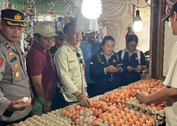 Tim terpadu yang terdiri dari Jajaran Polres Bartim, pemerintah daerah, serta instansi lainnya yang turun langsung melakukan pengecekan lonjakan sembako, Jumat (13/3/2026).