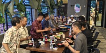 Kebersamaan jajaran Rutan Kelas IIB Tamiang Layang dengan media melalui buka puasa bersama.