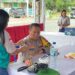 Kapolres Bartim AKBP Eddy Santoso, cek up kesehatan gratis dengan di Pos Pelayanan Operasi Ketupat Telabang 2026.