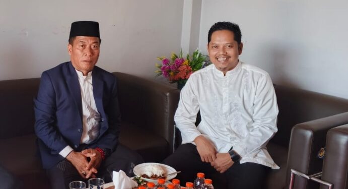 Anggota DPRD Kabupaten Murung Raya, Imanudin, menghadiri open hous Idulfitri 1447 H di kediaman ketua dewan, Sabtu (21/3/2026).