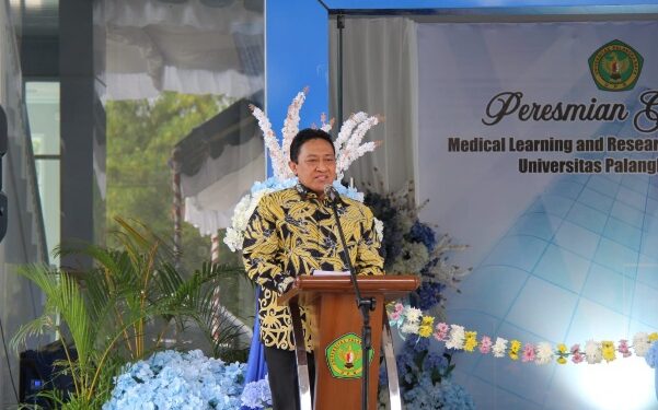 Wagub Kalteng Edy Pratowo, menyampaikan harapannya terhadap kemajuan pendidikan dunia kesehatan dengan Gedung Medical Learning and Research Center (MERC) Fakultas Kedokteran Universitas Palangka Raya yang baru diresmikan. (Ist)
