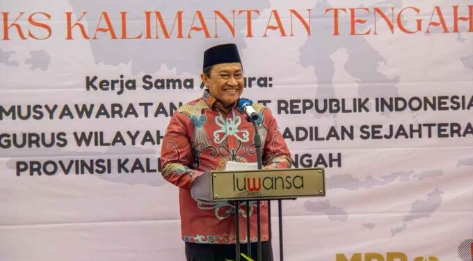 Wagub Kalteng, Edy Pratowo, ketika menyampaikan sambutan diacara Halal Bihalal PKS Kalteng, Sabtu (4/4/2026). (Ist)
