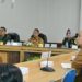 Staf Ahli Gubernur Kalimantan Tengah Bidang Ekonomi, Keuangan, dan Pembangunan Yuas Elko saat menghadiri Rapat Koordinasi (Rakor) Pengendalian Inflasi Tahun 2026 secara daring dari Ruang Rapat Bajakah, Kantor Gubernur Kalimantan Tengah, Senin (6/4/2026). (Ist)