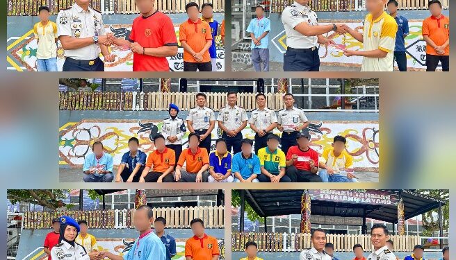 Penyerahan hadiah voucher kepada pemenang pekan olahraga menyambut HBP ke-62 kepada warga binaan Rutan Tamiang Layang, Kamis (16/4/2026).