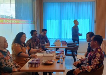 Sekda Bartim, Misnohartaku, berdialog dengan jajaran Kanwil HAM Kalteng.