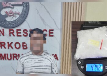 R (44) dan barang bukti yang diamankan.