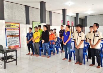 Warga binaan Rutan Tamiang Layang yang mengikuti ibadah Paskah secara virtual, Minggu (5/4/2026).