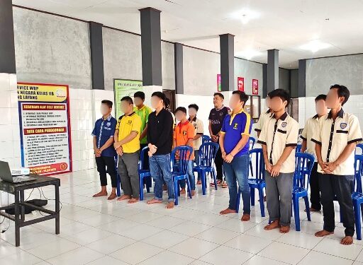 Warga binaan Rutan Tamiang Layang yang mengikuti ibadah Paskah secara virtual, Minggu (5/4/2026).