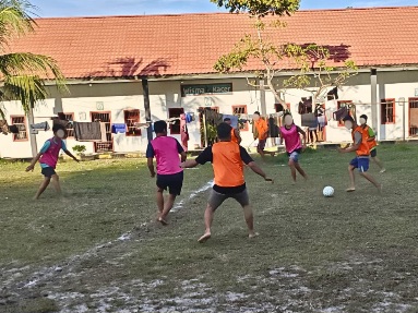 Pertandingan futsal dalam rangka pekan olahraga pegawai dan warga binaan menyemarakkan HBP ke-62, Sabtu (11/4/2026).