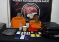 Pasutri AT (40) dan NM (41), yang diamankan jajaran Satresnarkoba Polres Kotawaringin Barat.