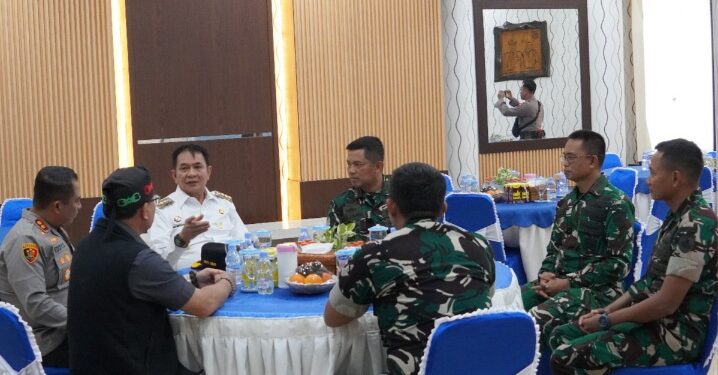 Bupati Bartim M.Yamin dan jajaran Forkopimda, bersama Kasrem 102/Panju Panjung, Kolonel Inf Jajang Kurniawan, Rabu (15/4/2026).