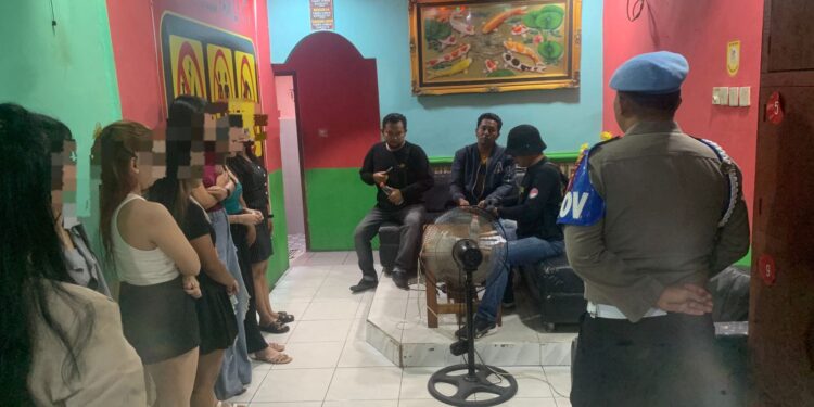 Pelaksanaan razia sekaligus tes urine yang dilaksanakan jajaran Satresnarkoba dan Sie Propam Polres Sukamara, Rabu (15/4/2026) malam.