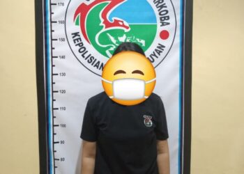 RW alias Ina Bogel (40).