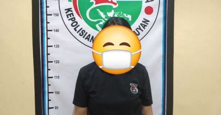 RW alias Ina Bogel (40).