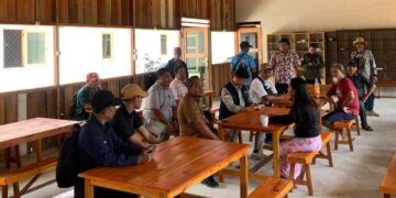 Tim terpadu pemantauan orang asing yang melakukan pengecekan di Mess Perusahaan di Desa Sumber Garunggung, Selasa (28/4/2026). (Ist)