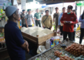 Tim gabungan Provinsi Kalteng yang melakukan pemantauan harga bahan pokok di sejumlah pasar di Palangka Raya, Kamis (5/2/2026).