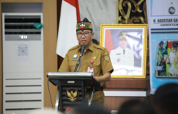 Plt Sekretaris Daerah Provinsi Kalimantan Tengah, Leonard S. Ampung, dalam rapat penyusunan RKPD 2027.