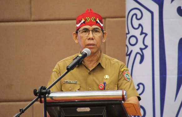 Staf Ahli Gubernur Bidang Kemasyarakatan dan SDM, Hamka, membuka Konsolidasi Daerah Pendidikan Dasar dan Menengah Tahun 2026.