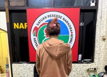 Tersangka K (34) yang diamankan petugas.