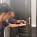 AS (26) yang telah diamankan mengikuti olah TKP kasus pencurian di Jalan Garuda XII Gang II.