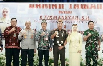Sekda, Muhlis, mewakili Bupati Barito Utara, beserta jajaran Forkopimda, dalam ramah tamah penyambutan Kejari Baru, Jumat (8/5/2026).