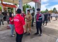 Asisten I Setda Bartim, Ari Panan P Lelu, bersama tim ketika melakukan pengecekan BBM di SPBU Longkang Kecamatan Dusun Timur, Senin (11/5/2026). (Ist)