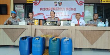 Kapolres Barito Selatan, AKBP Jecson R Hutapea, beserta jajaran dalam press release kasus, Senin (11/5/2026).