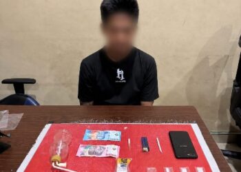 C (43) dan barang bukti yang diamankan jajaran Satresnarkoba Polresta Palangka Raya.