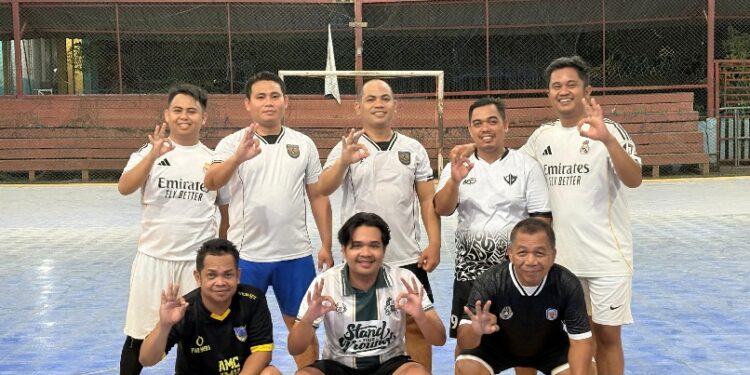 Jajaran pengurus PWI Murung Raya melakukan latihan bersama jelang pertandingan DAS Barito dan Gunung Mas, Rabu (13/5/2026).