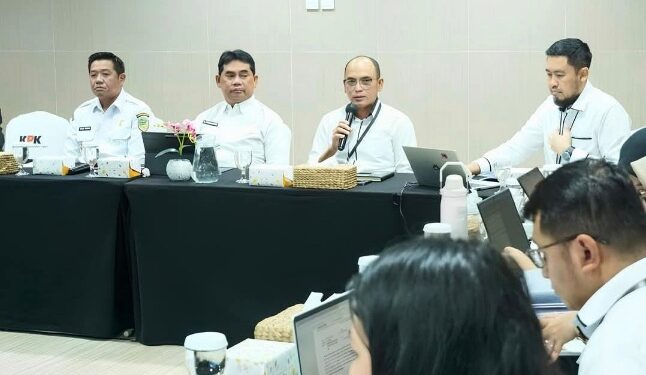 Bupati Barito Utara, H. Shalahuddin dan Wabup Felix Sonadie Y Tingan, mengikuti Rakor Pemantauan dan Evaluasi Perbaikan Tata Kelola Pemerintahan dengan KPK, Rabu (13/5/2026).