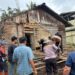 Pelaksanaan bedah rumah warga Ampah Kota, Minggu (16/5/2026).