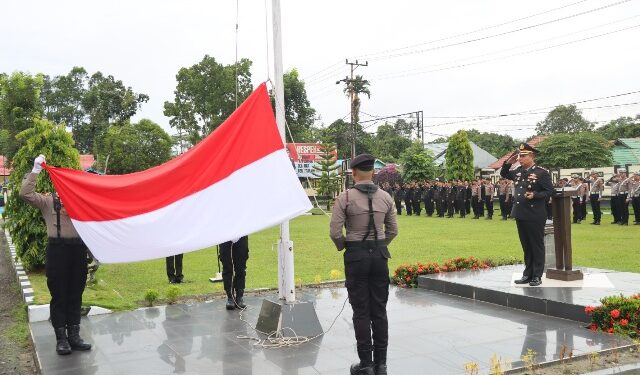 Kapolres Bartim AKBP Eddy Santoso, memimpin pelaksanaan Upacara Harkitnas ke-118, Rabu (20/5/2026).
