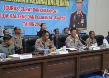 Kapolda Kalteng Irjen Pol Iwan Kurniawan, beserta jajaran dalam press release pengungkapan kasus kejahatan jalanan, Sabtu (30/5/2026). (Ist)
